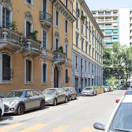 Centrale Suite With Balcony - Top Collection Milan Exterior photo
